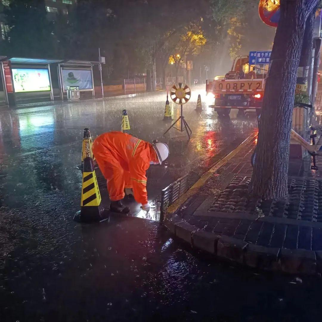 北京冰雹大如鸡蛋