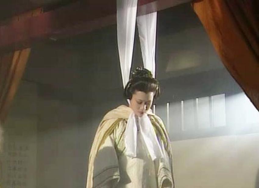 富翁被送精神院自缢