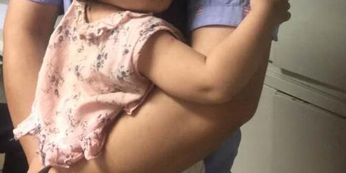 男子故意将孩子遗弃在地铁站