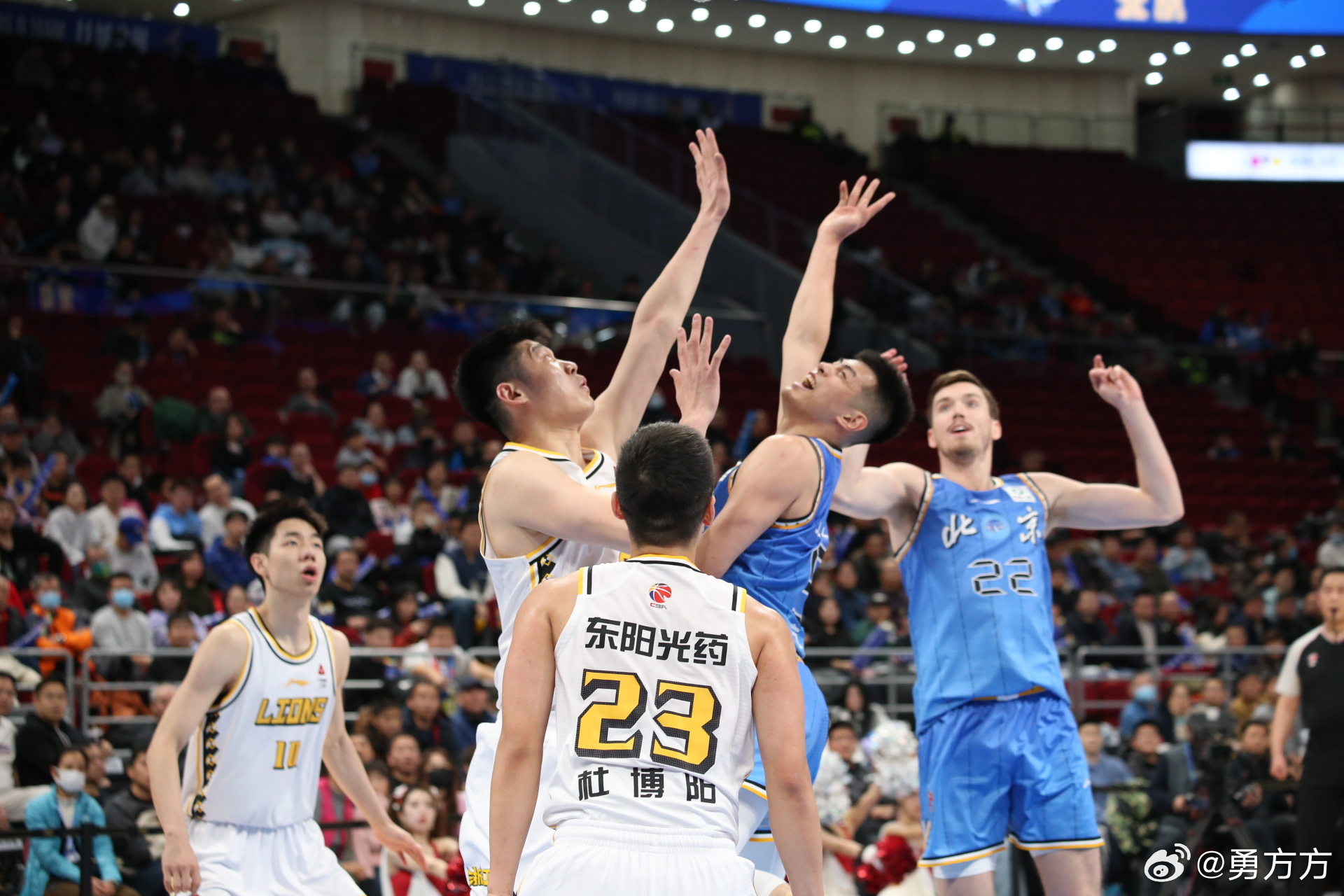 北京男篮2分险胜广厦 大比分扳成2-3