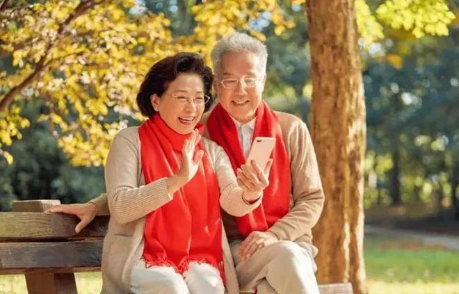 84岁老人替闺蜜相亲