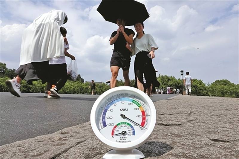 多地地面温度超70℃