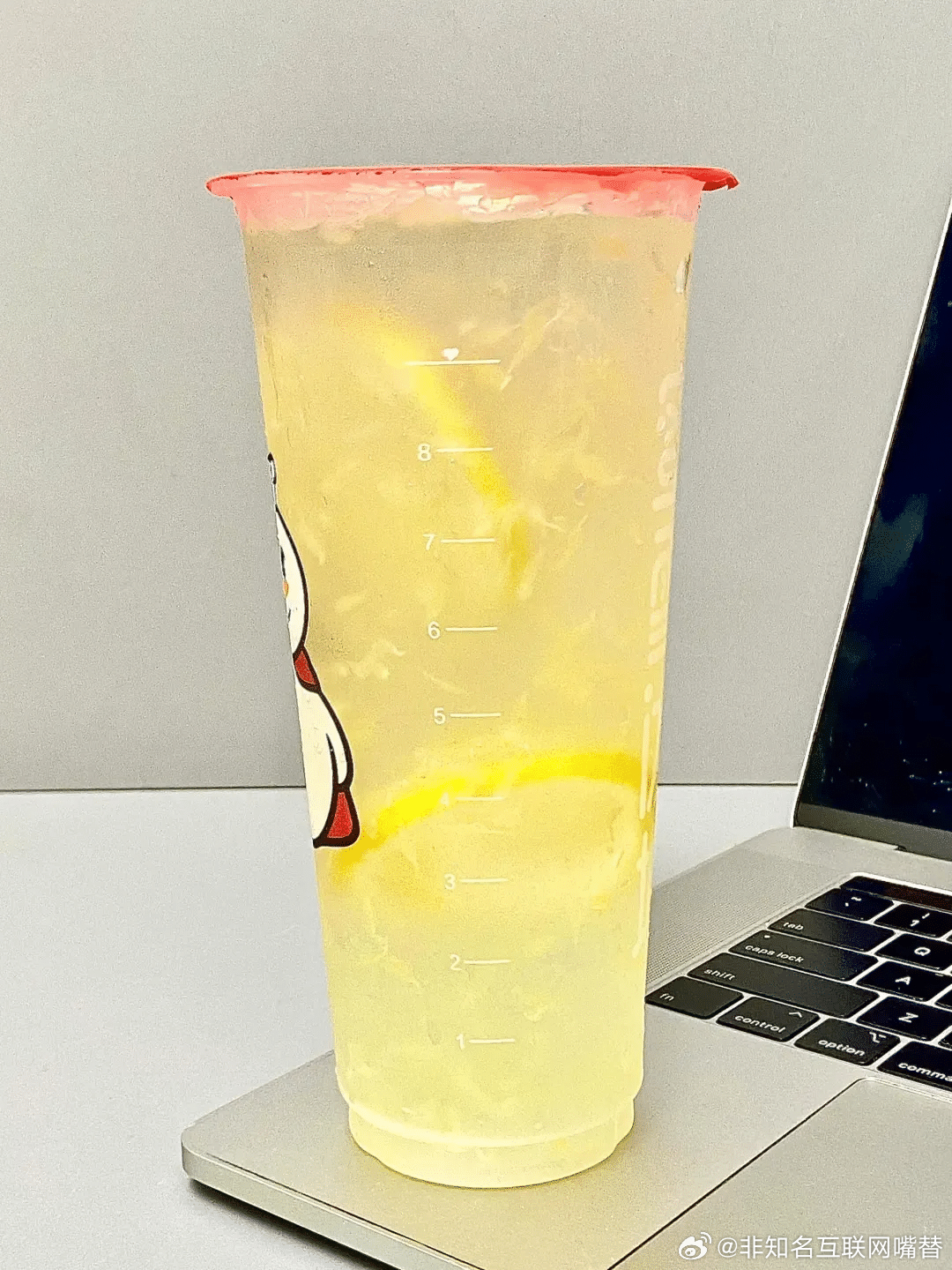 震惊！倒卖蜜雪冰城柠檬水当事人发声，背后真相令人意外！