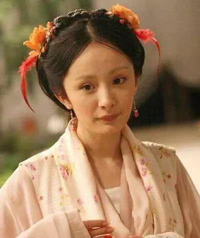 "太意外！造型师回应赵丽颖裙子争议，背后真相让人震惊！"