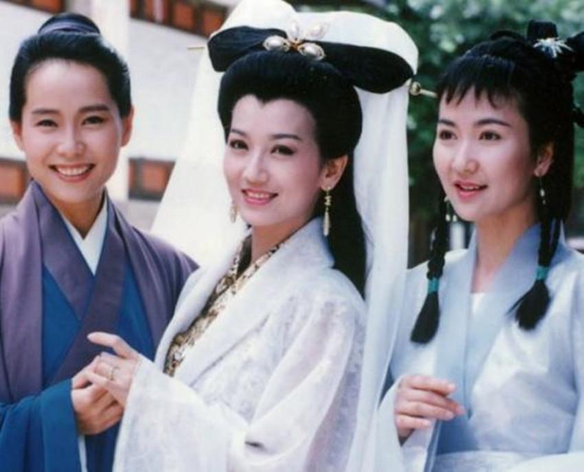 "感动！赵雅芝叶童陈美琪再聚青城山，30年经典重聚引爆回忆杀"