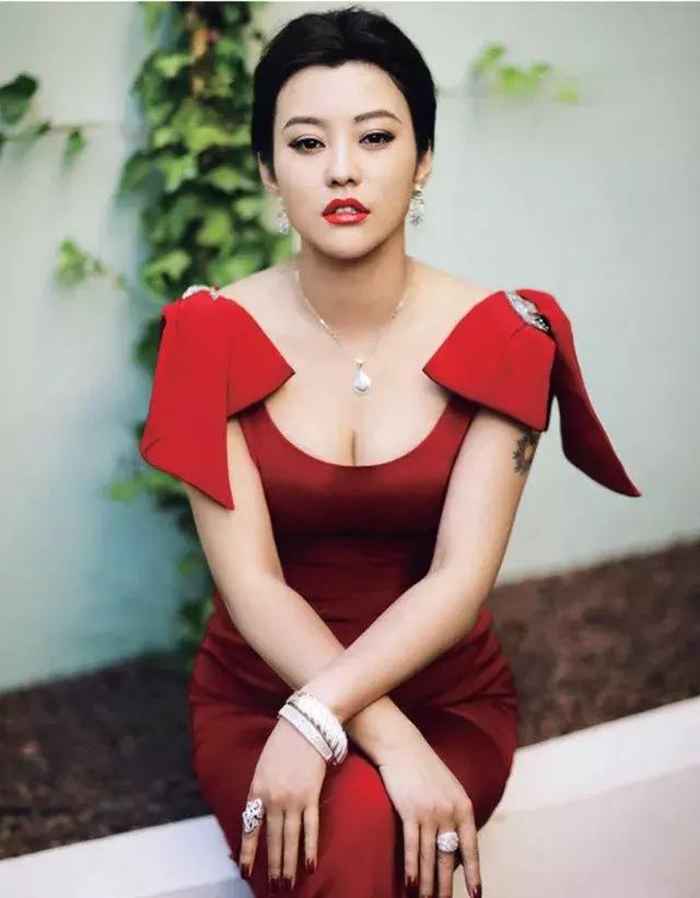 郝蕾：不红就是原罪红了怎么都对？揭秘娱乐圈残酷生存法则